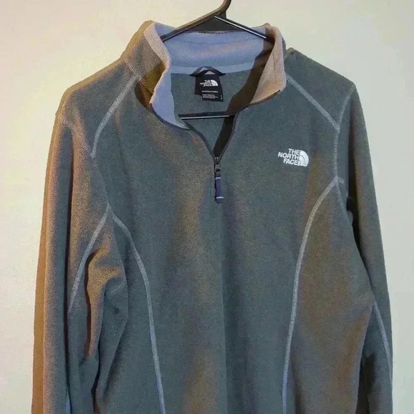 The North Face light weight gray sweatshirt, large - Picture 4 of 8